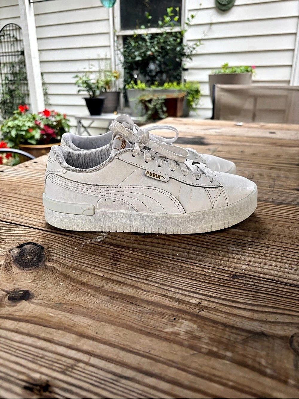Puma Jada Renew Women’s 8.5 White Gold Leather Platform Sneakers 386821-01